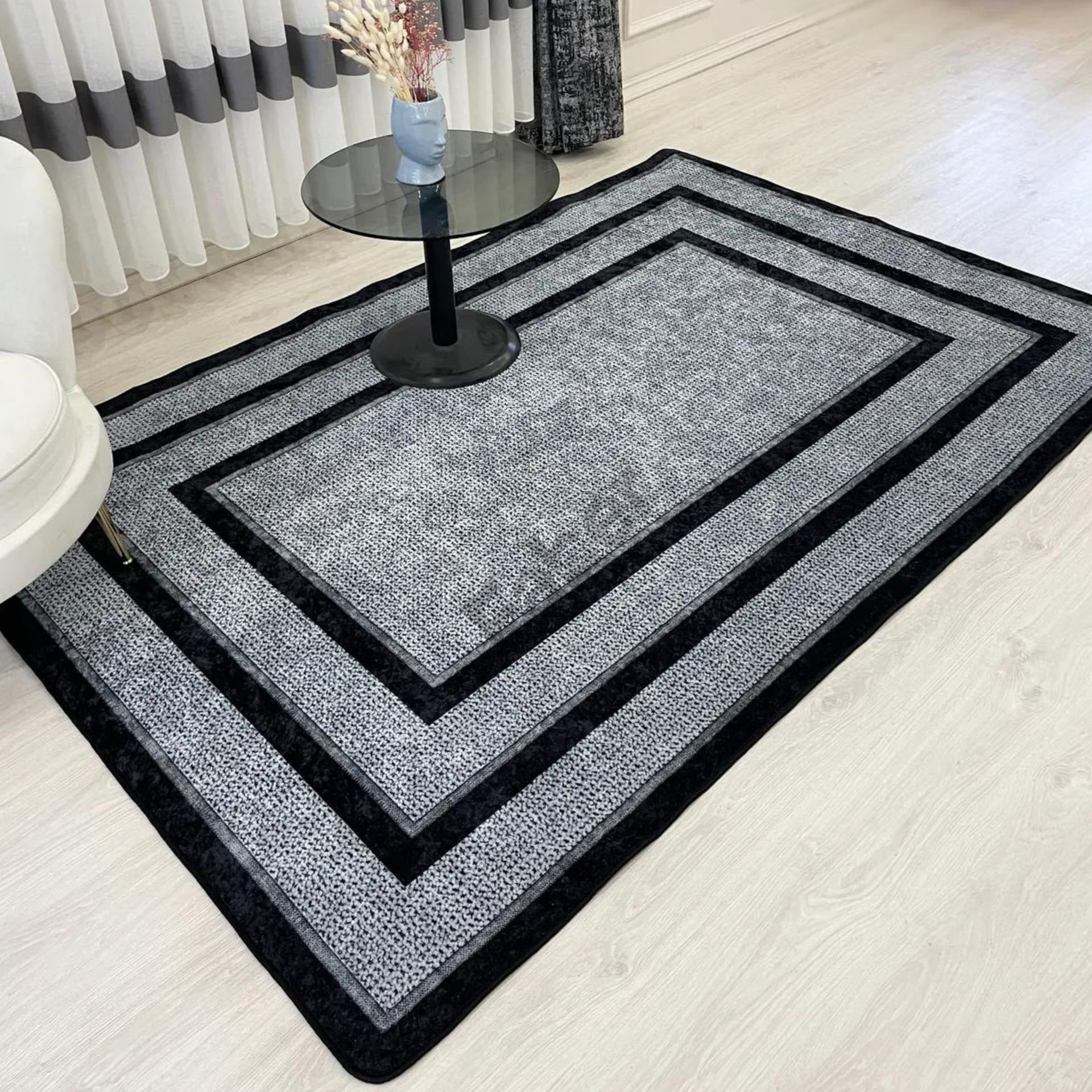 Gri Desenli Siyah Çizgili Jüt Halı