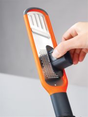 Joseph Joseph Handi-Grate™ 2'si 1 Arada Mini Rende ve Dilimleyici - Turuncu