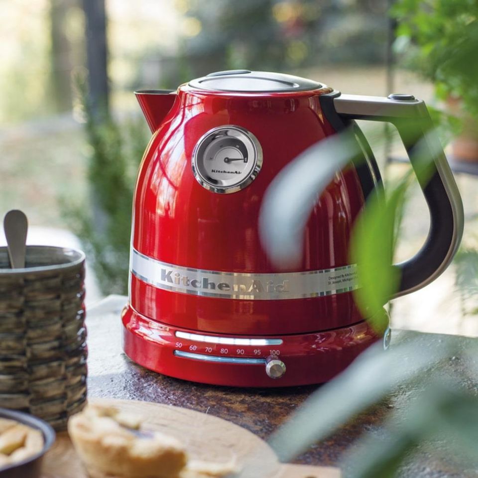 KitchenAid Artisan 1,5 L Su Isıtıcısı Empire Red