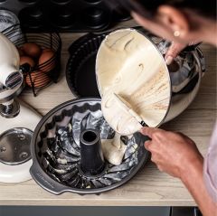 Kitchenaid Bundt Kek Kalıbı 24 cm 3297 Gri