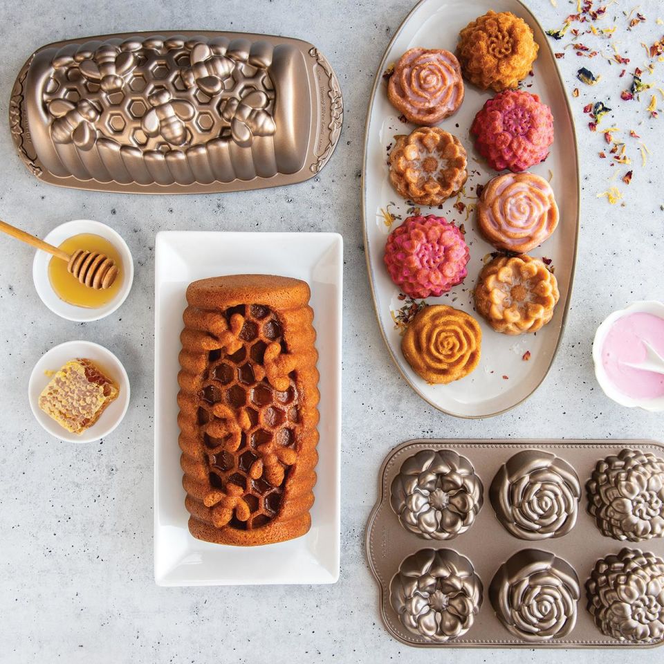 Nordicware 6´lı Mini Çiçekli Kek Kalıbı