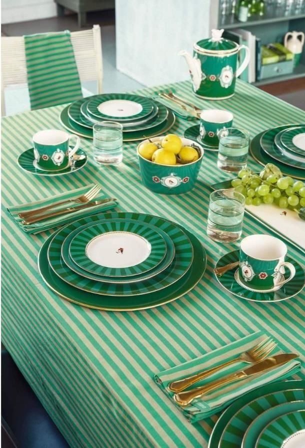 Yeşil Porselen Yemek Tabağı 26,5 Cm Love Birds Collection by Pip Studio