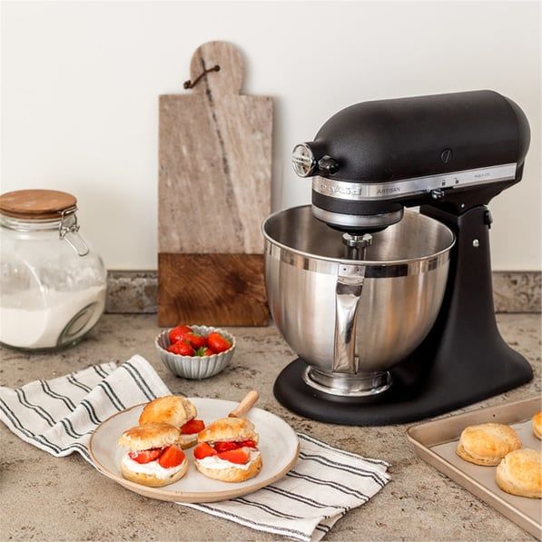 KitchenAid Artisan 4,8 L Stand Mikser 5KSM175PSEBK