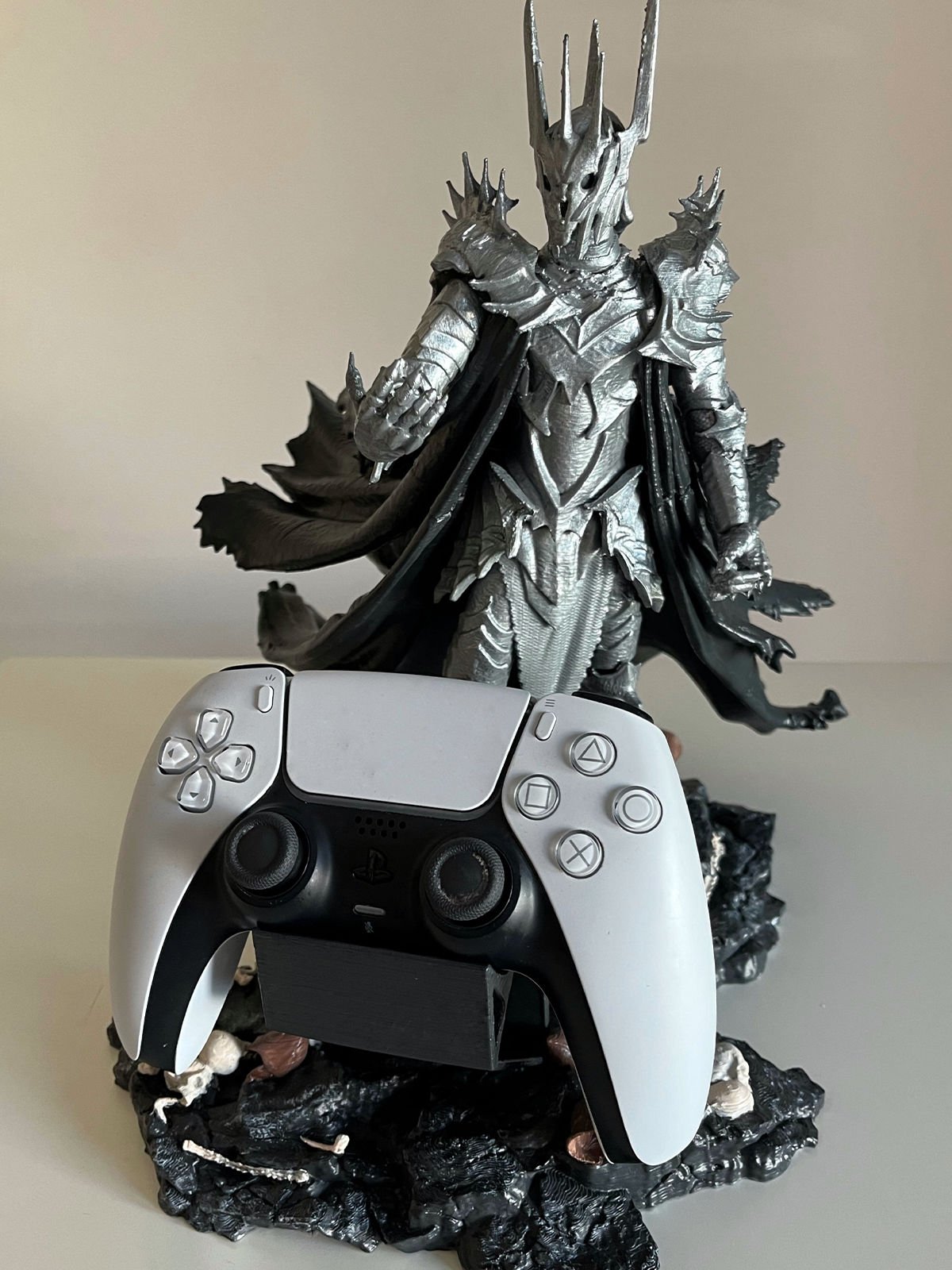 Sauron Tasarım Kol Tutacağı, Joystick/Gamepad/Kumanda Standı, PS4 / PS5 / Xbox Uyumlu