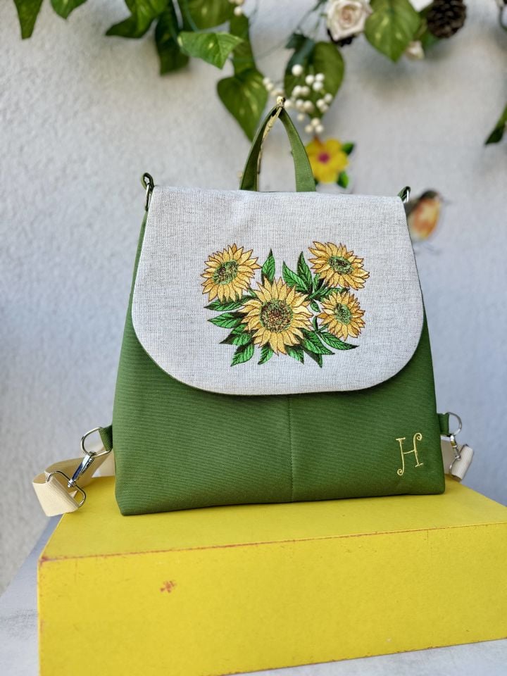Yeşil Ayçiçek Nakışlı Sırt Çantası
