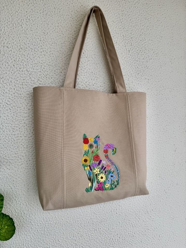 Krem Pop-up Çiçekli Kedi Nakışlı Omuz Çantası