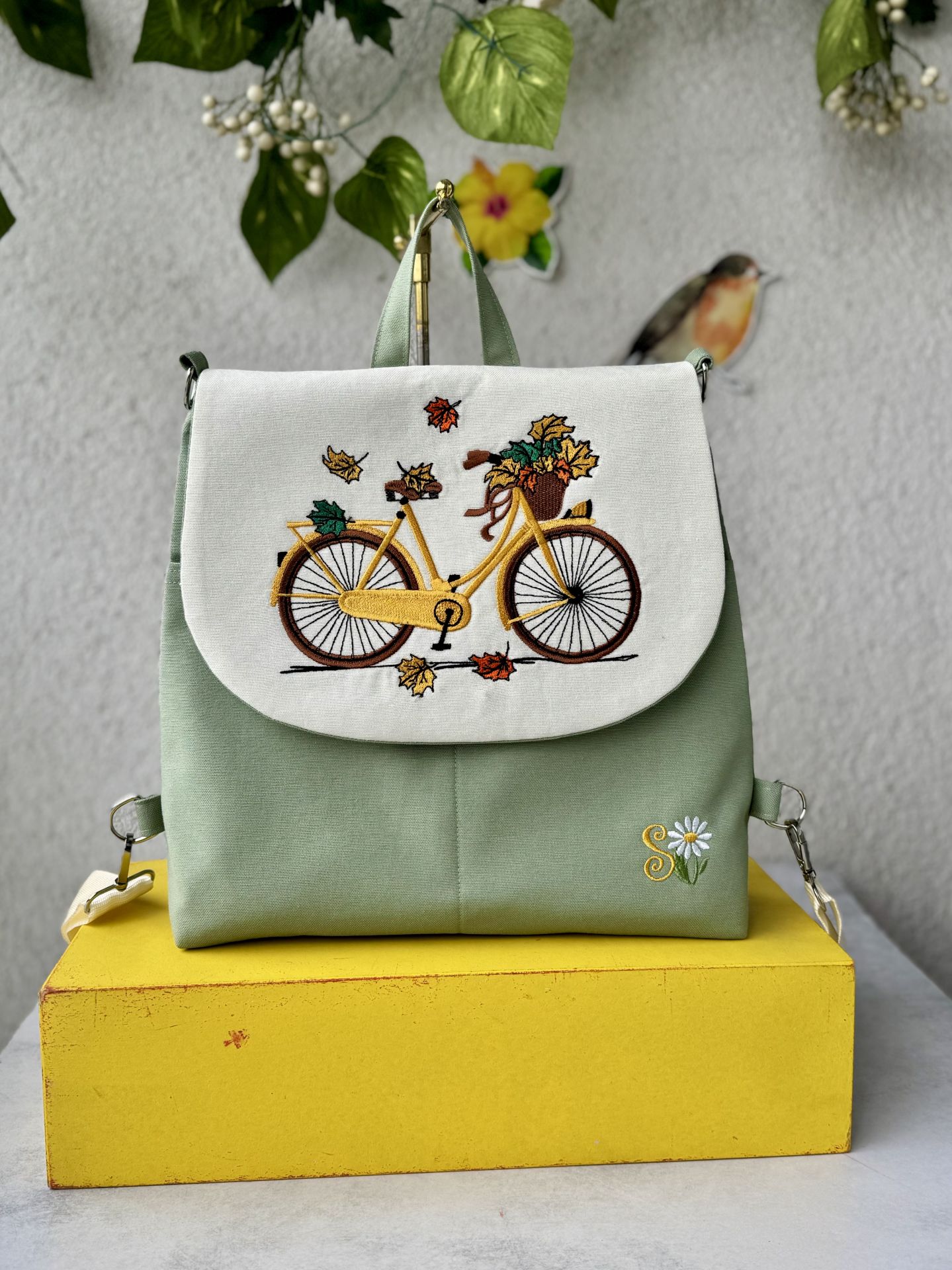 Su Yeşili Bisiklet Nakışlı Sırt Çantası