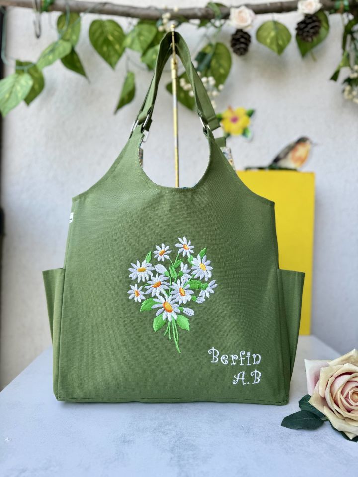 Yeşil Papatya Nakışlı Omuz Çantası