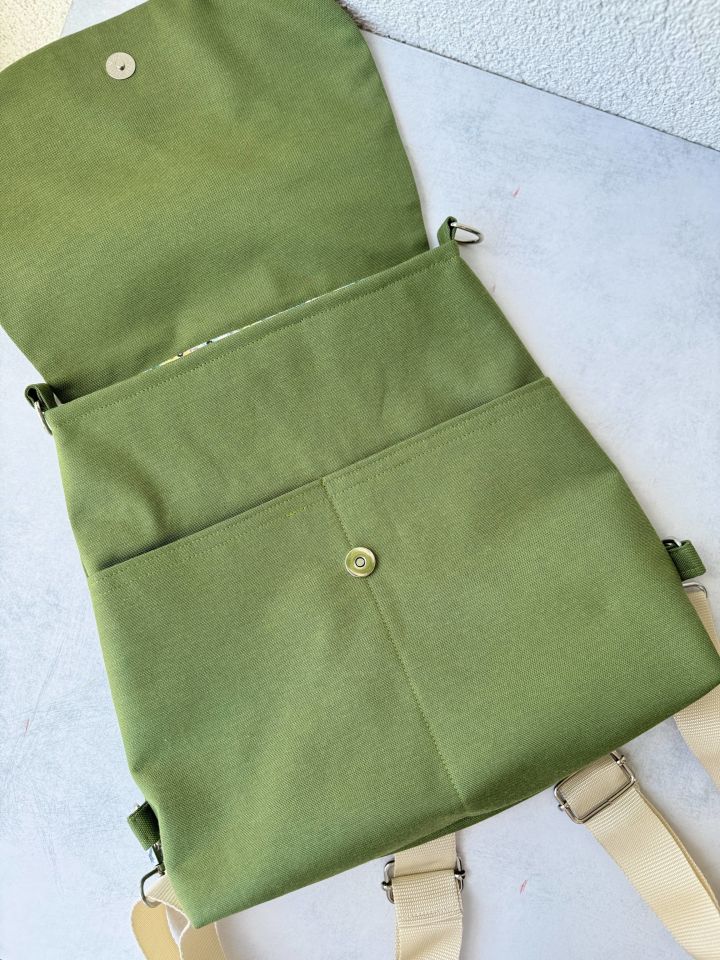 Yeşil Papatya Nakışlı Sırt Çantası