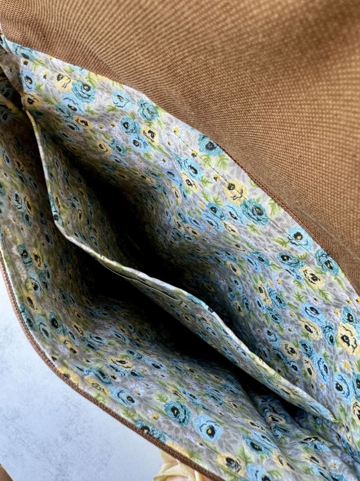 Kahverengi Vespa Nakışlı Sırt Çantası