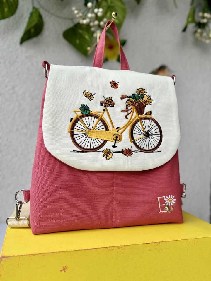 Nar Çiçeği Bisiklet Nakışlı Sırt Çantası