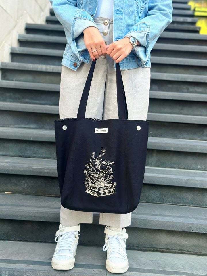 Çiçekli Sayfalarım Nakışlı Omuz Çantası