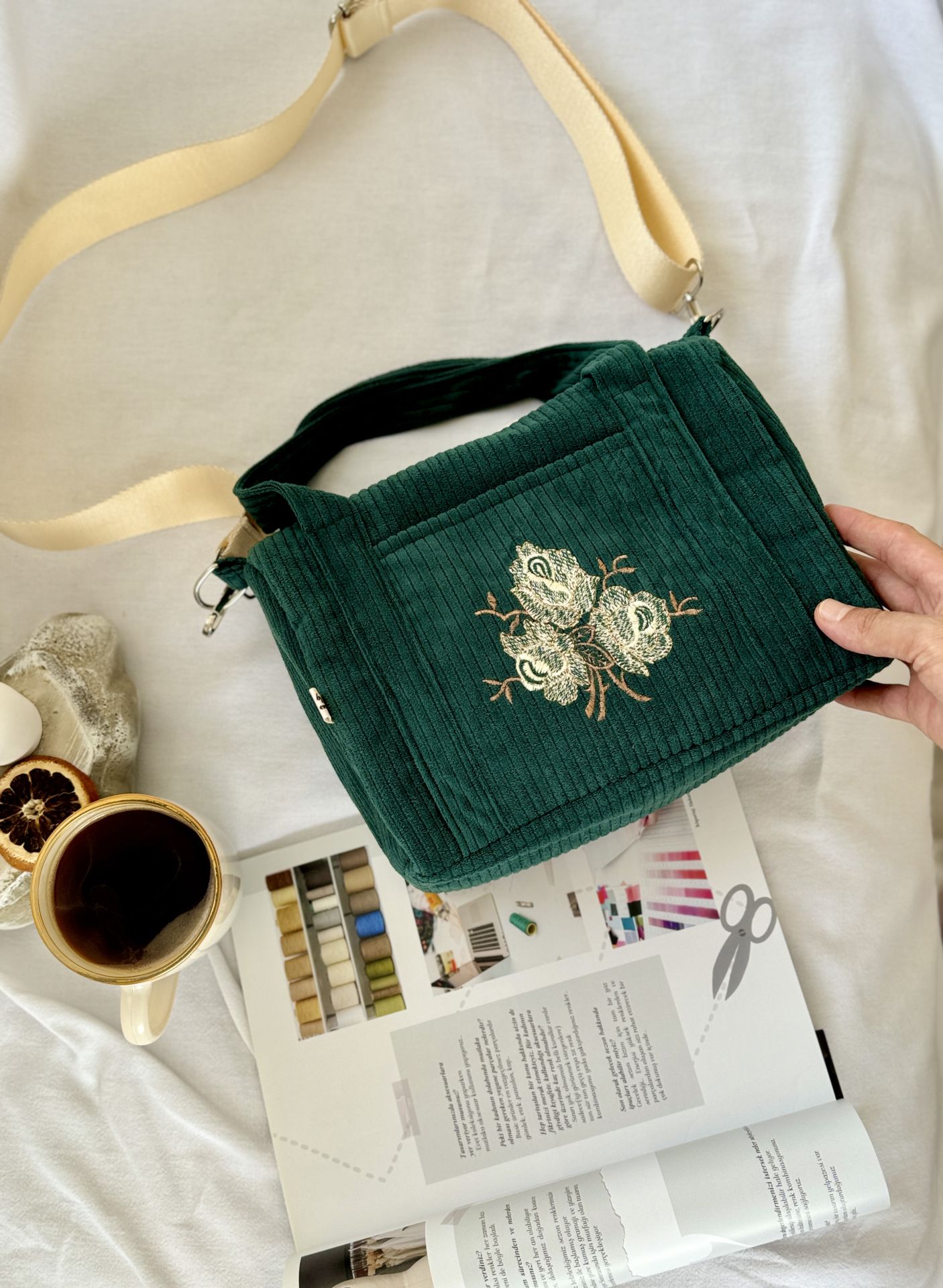 Zümrüt Yeşili Fitilli Kadife Gül Nakışlı Omuz Çantası