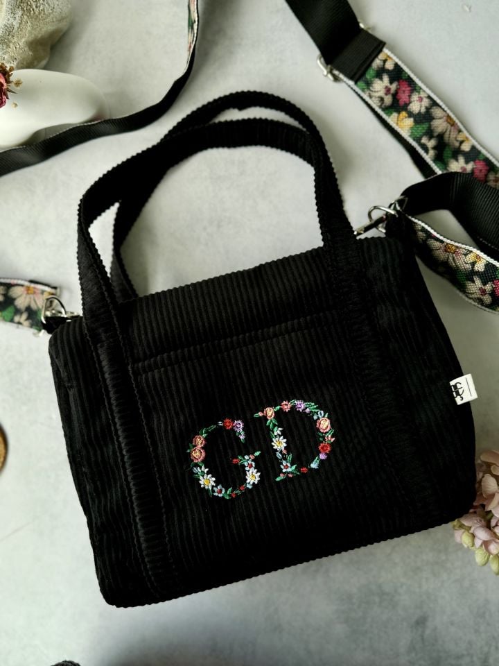 Zarafet Siyah Fitilli Kadife Monogam Yazılı Çanta