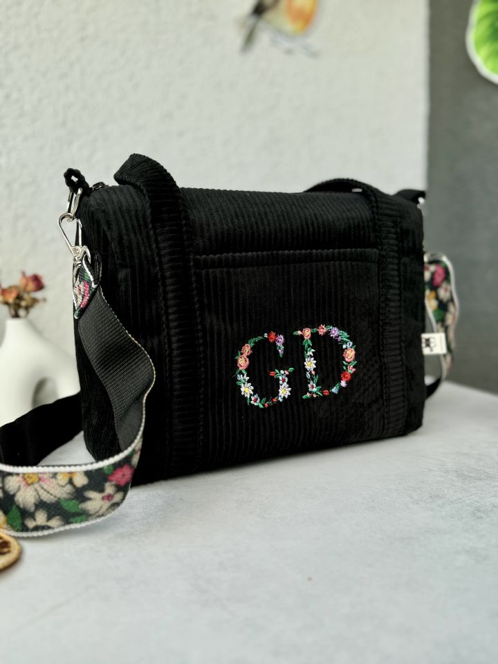 Zarafet Siyah Fitilli Kadife Monogam Yazılı Çanta