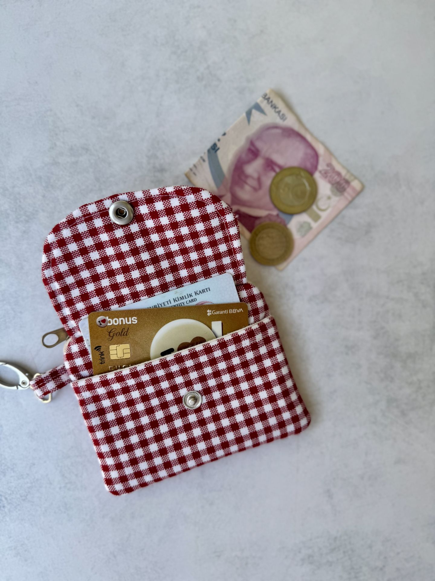 Kırmızı Pötikare Cüzdan