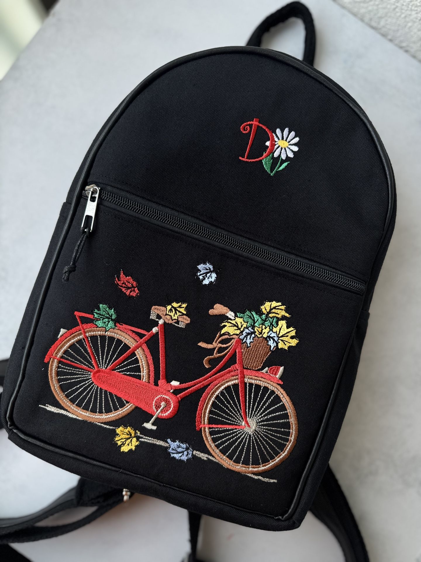 Rose Serisi Siyah Bisiklet Nakışlı Sırt Çantası