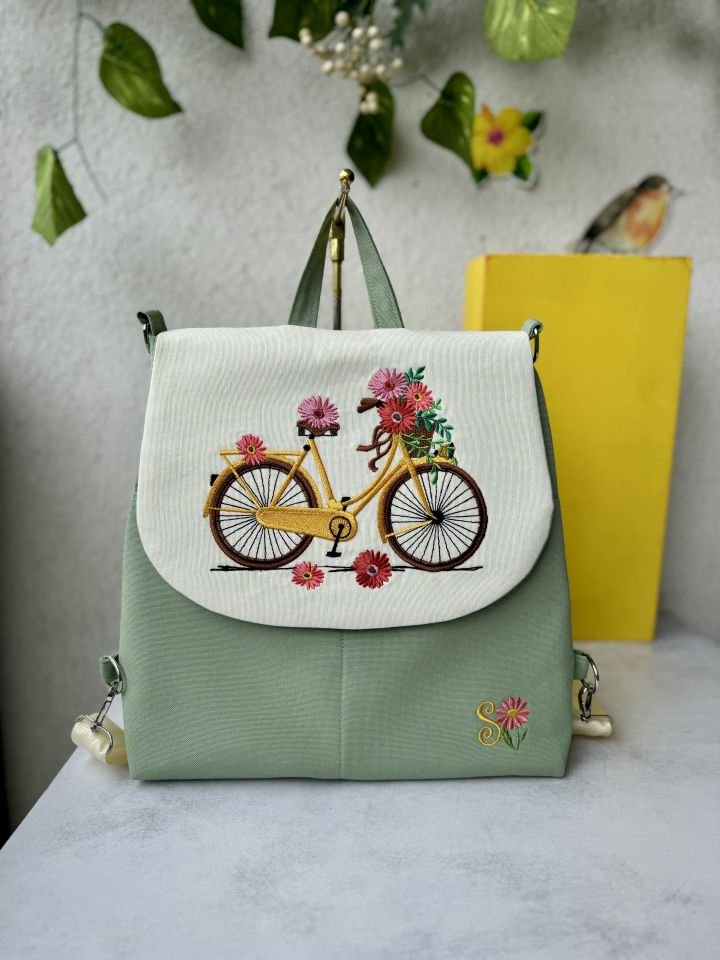 Su Yeşili Bisikletli Yaz Bahçesi Nakışlı Sırt Çantası