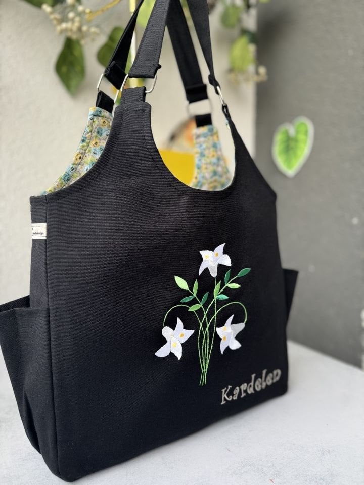 Siyah Kardelen Çiçeği Nakışlı Omuz Çantası