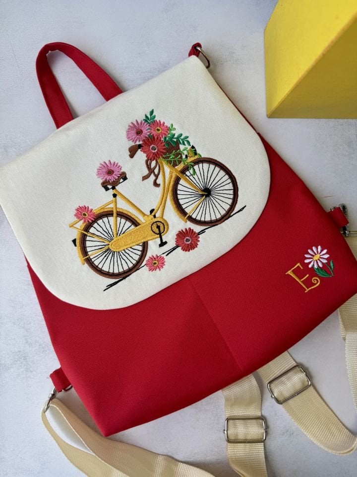 Kırmızı Bisikletli Yaz Bahçesi Nakışlı Sırt Çantası