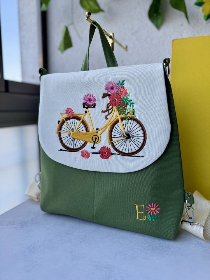 Yeşil Bisikletli Yaz Bahçesi Nakışlı Sırt Çantası