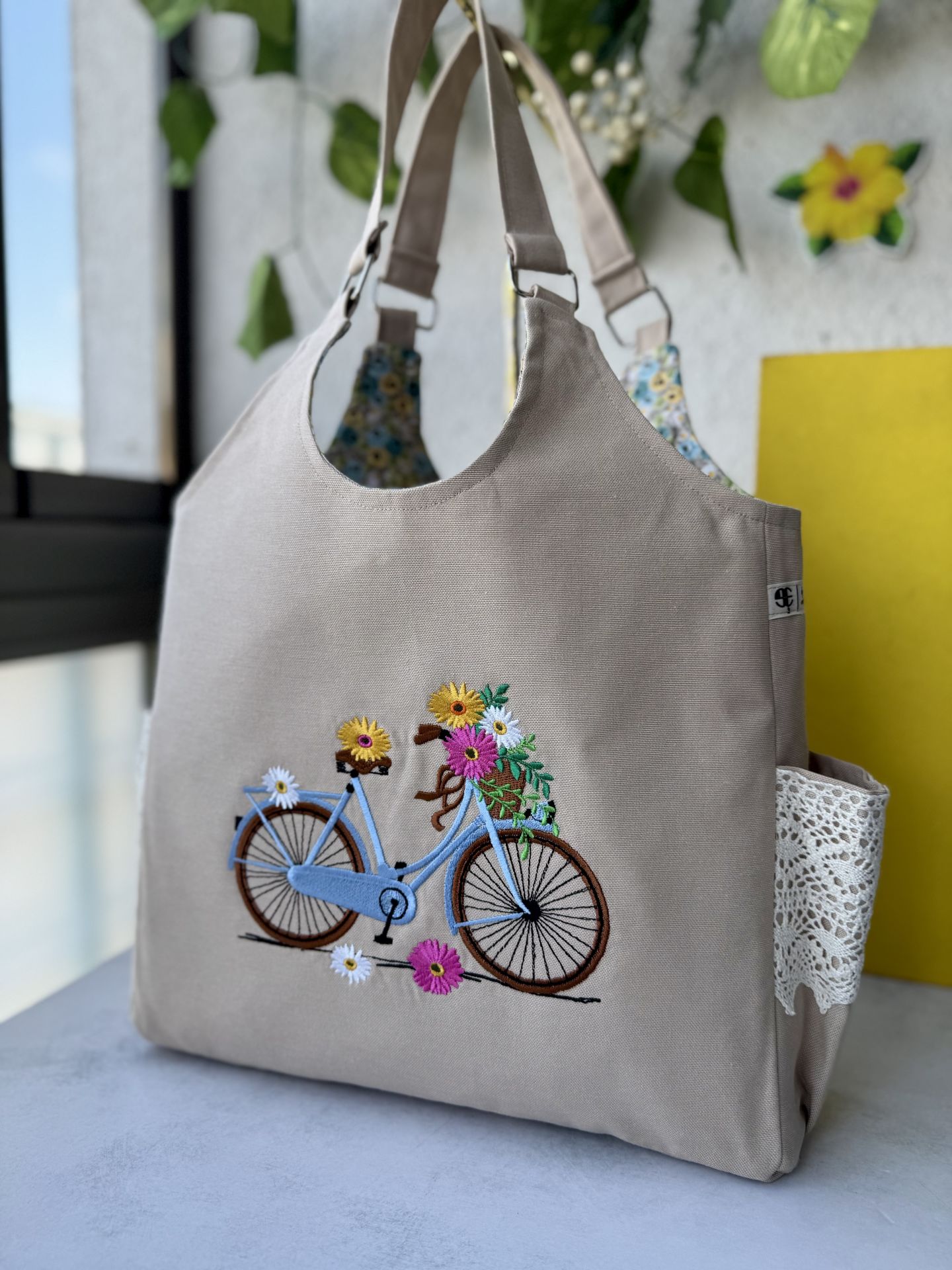 Krem Bisikletli Yaz Bahçesi Dantelli Omuz Çantası