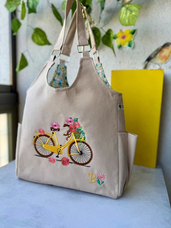 Krem Bisikletli Yaz Bahçesi Nakışlı Omuz Çantası