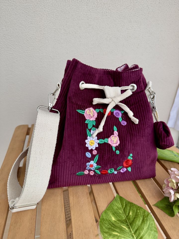 Grace Serisi Krem Fitilli Kadife Harfli Bucket Omuz Çantası