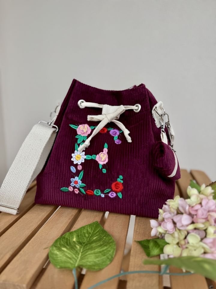 Grace Serisi Krem Fitilli Kadife Harfli Bucket Omuz Çantası