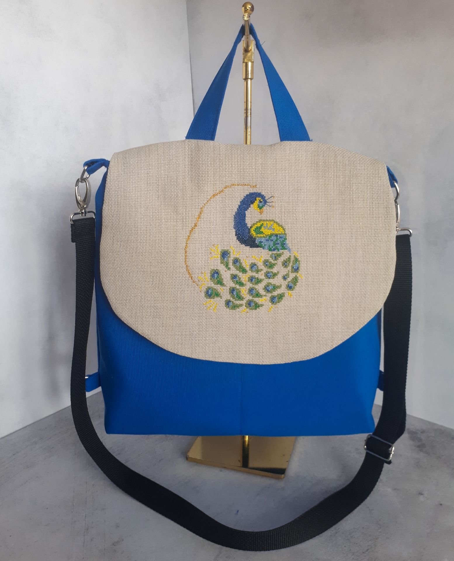 Saks Mavi Pavone Kanaviçe İşlemeli Sırt Çantası