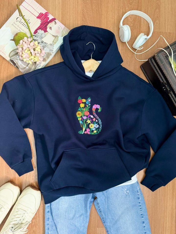 Oversize Kapüşonlu Nakışlı Sweatshırt