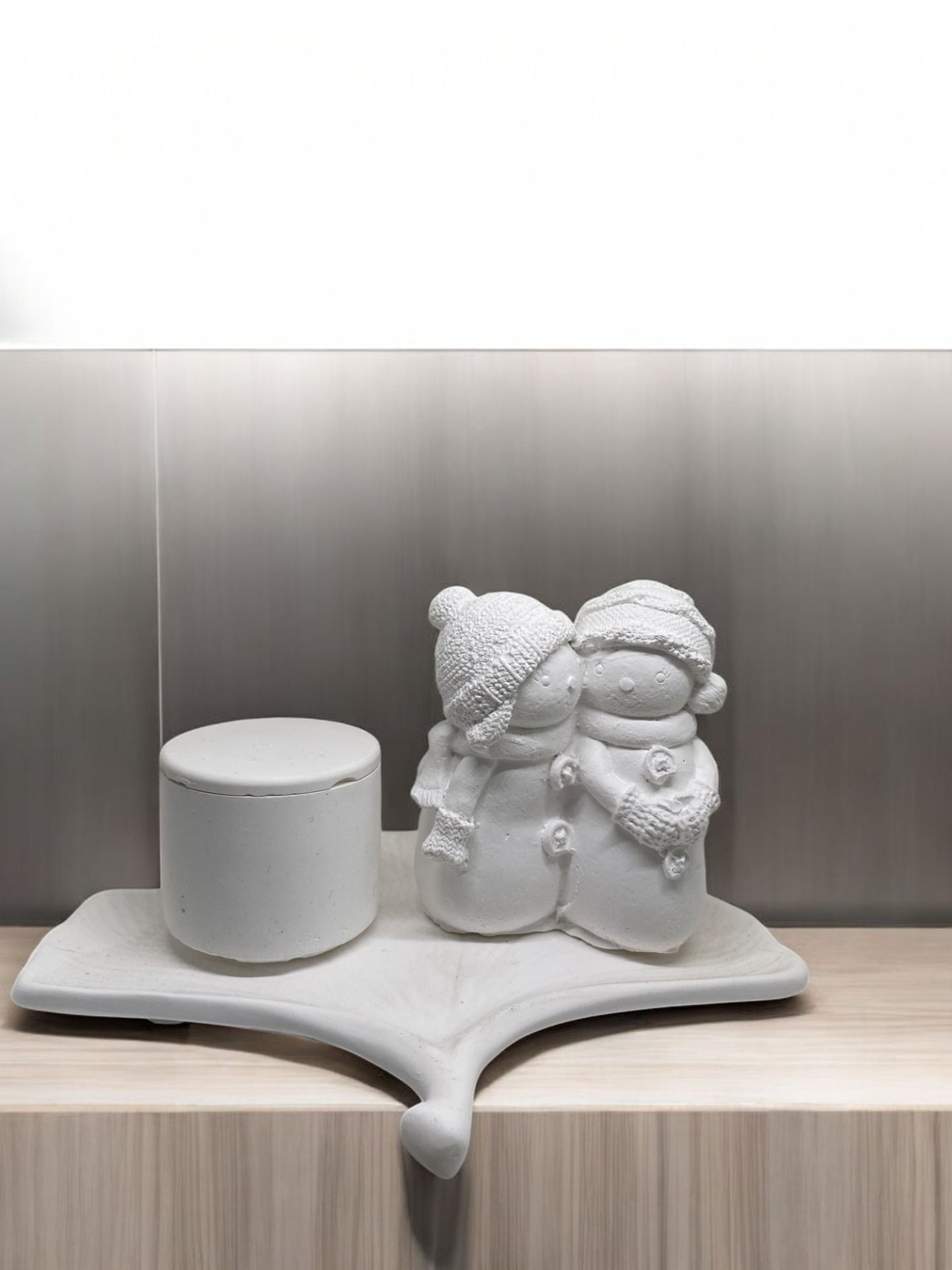 Kardan çift, kapaklı kutu ve yaprak desen tabak 3'lü set