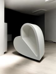 Bir yanı açık kalpli kutu