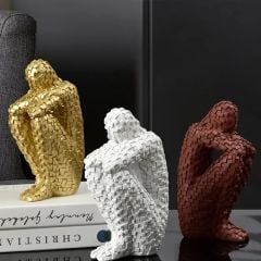 Düşünceli adam mum