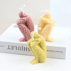 Düşünceli adam mum