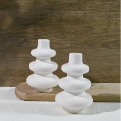 Geometrik yığılmış vazo