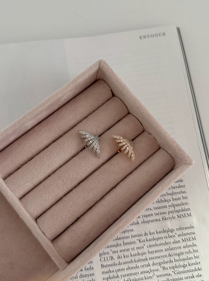 Altın Kaplama Taşlı V Earcuff