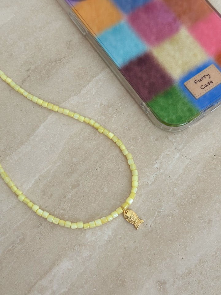 Charmlı Butter Yellow Sedef Kolye