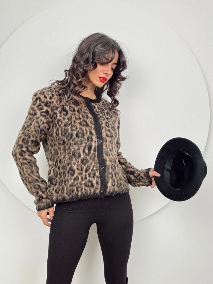 5017 LEOPAR DESEN TRİKO HIRKA