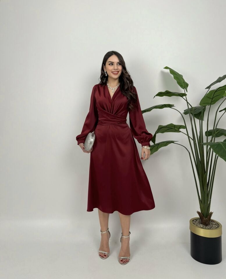 026_2052 SATEN KUŞAKLI ELBİSE BURGUNDY - BORDO
