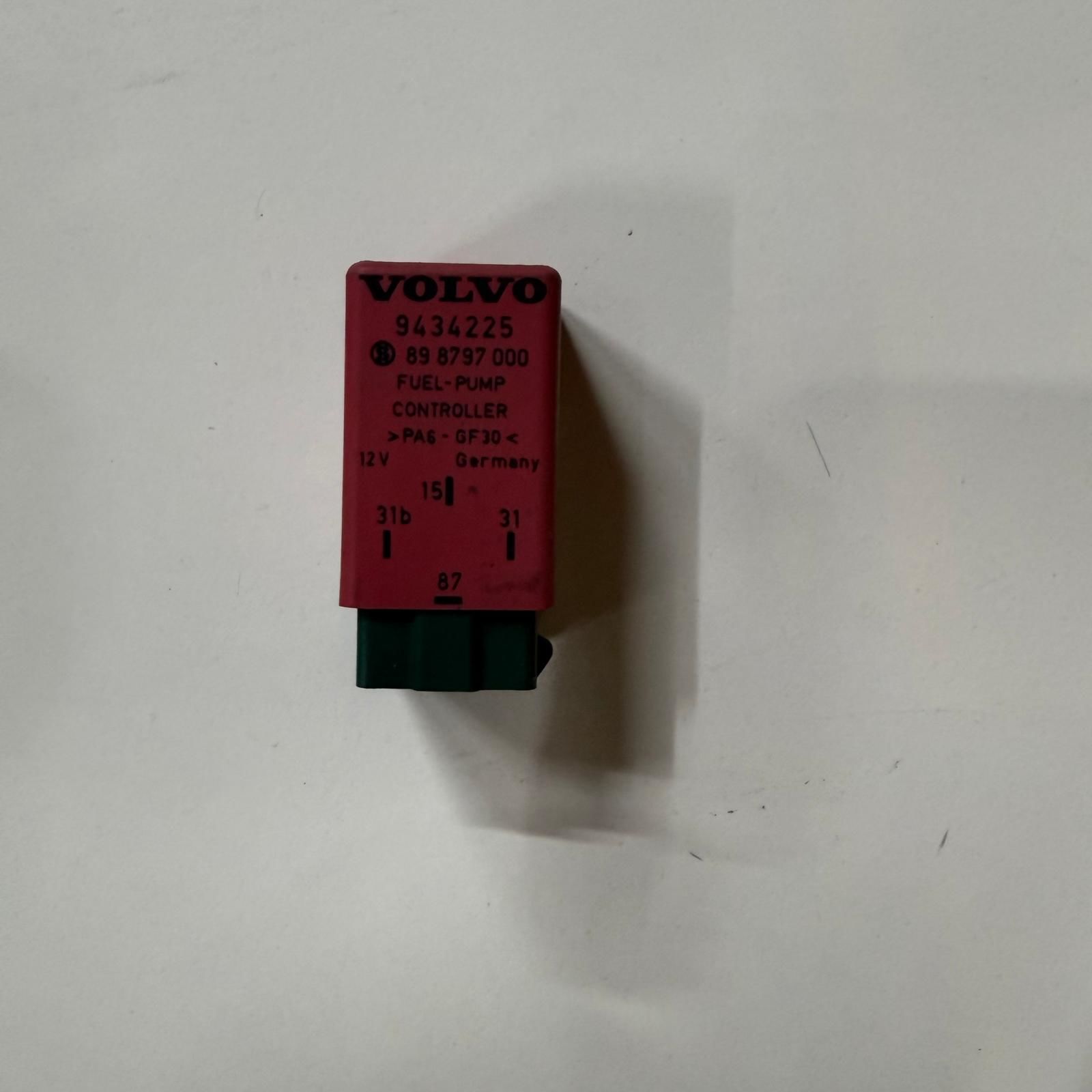 Volvo S70 C70 850 Yakıt Pompa Rolesi