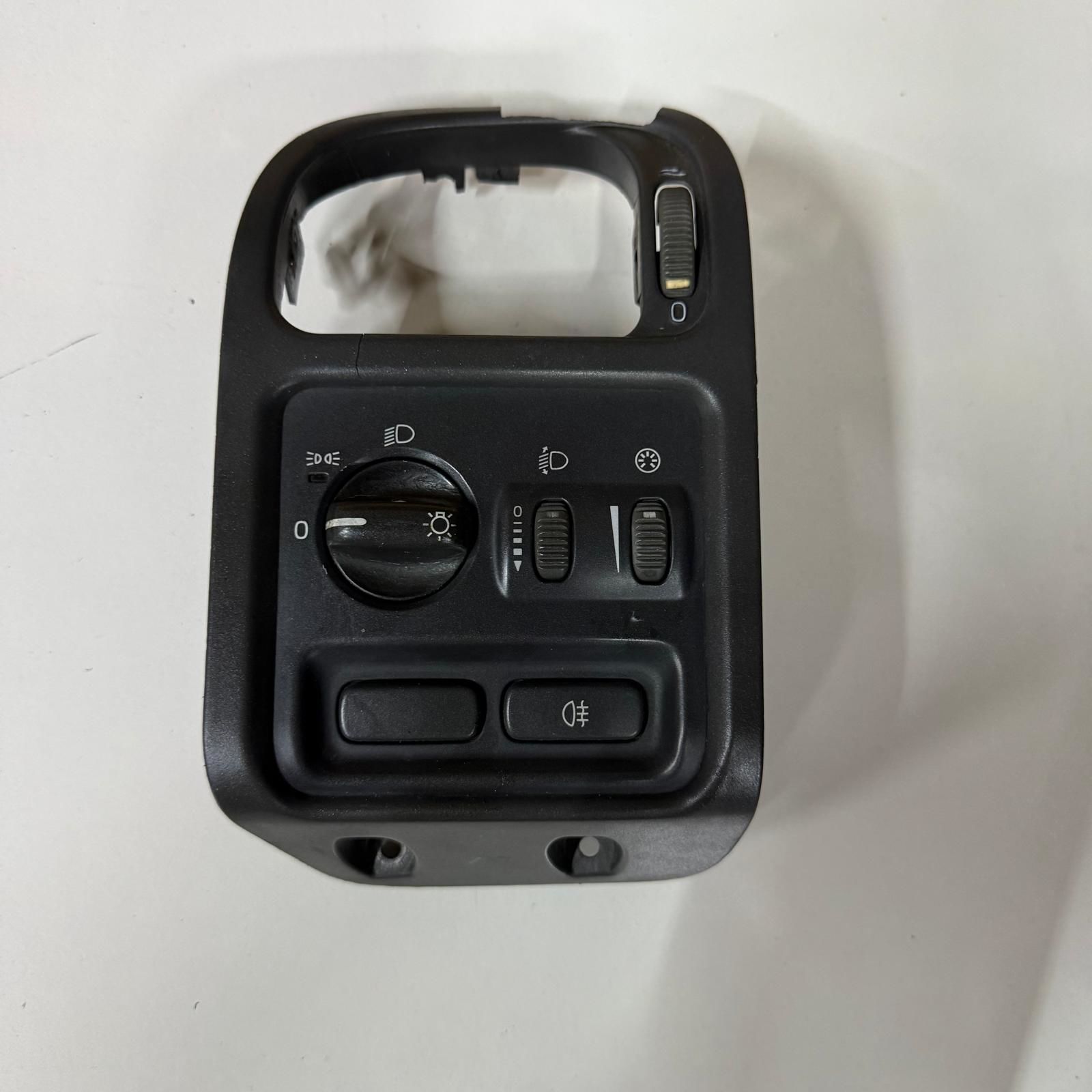 Volvo S40 – V40 (2001–2004) Far Anahtarı (Siviç)