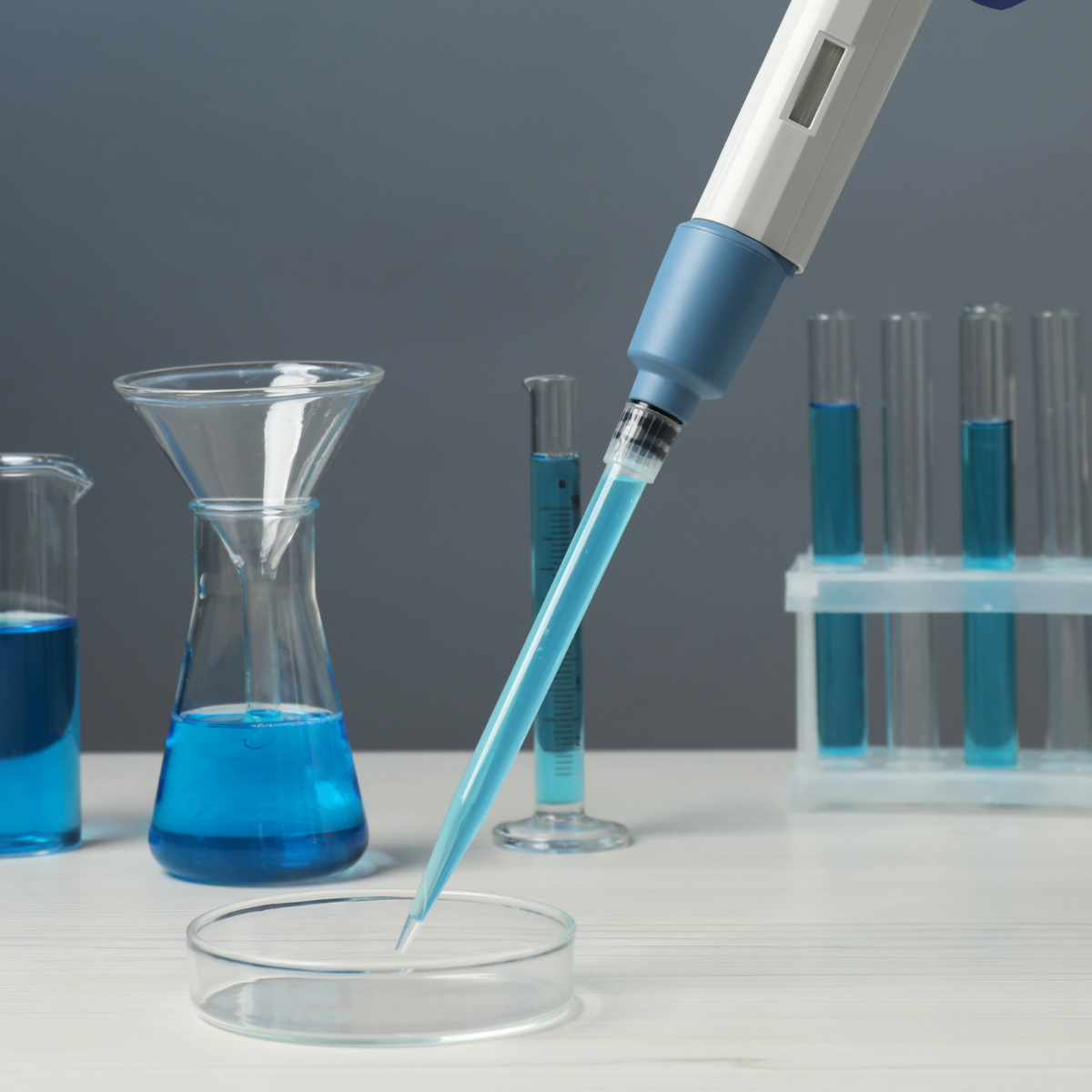 Mikropipetler Nedir? Laboratuvarlarda Neden Bu Kadar Kritik?