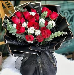 Siyah Altın Kenar Çerçeveli Çiçek Ambalajı