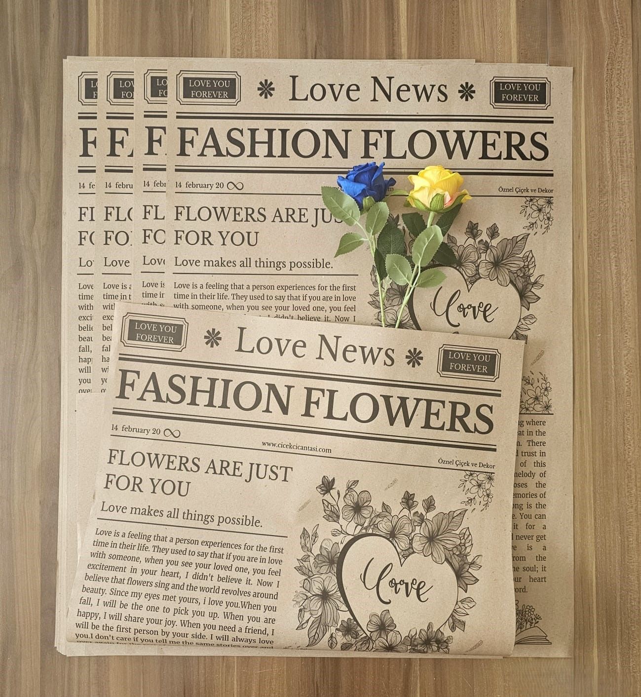 Gazete Desenli Kraft Çiçek Ambalajı - Love News