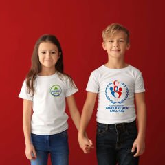 Sevimli ve Şık Turkuaz T-Shirt