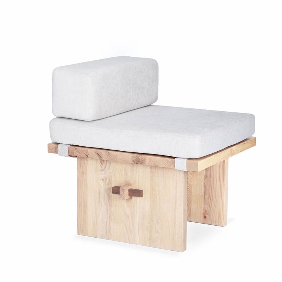 Oak Pouf Armchair – KAMA Series