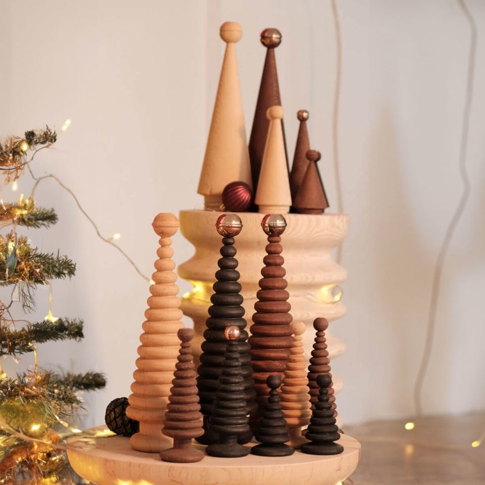 Wooden Christmas Tree Set, Double CEDAR – Bronze Headed Cedar Dark