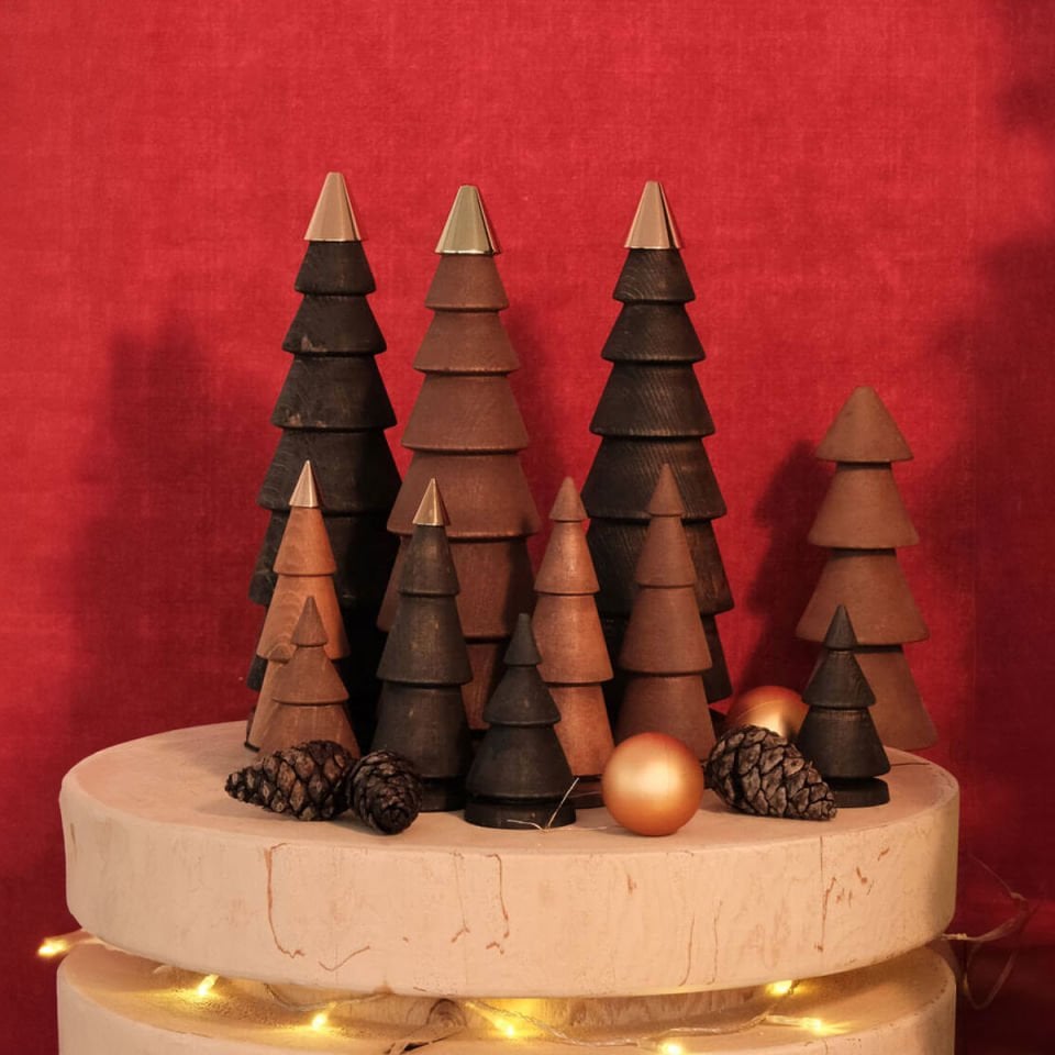 Wooden Christmas Tree FIR – Brass Headed Cedar, Large Dark