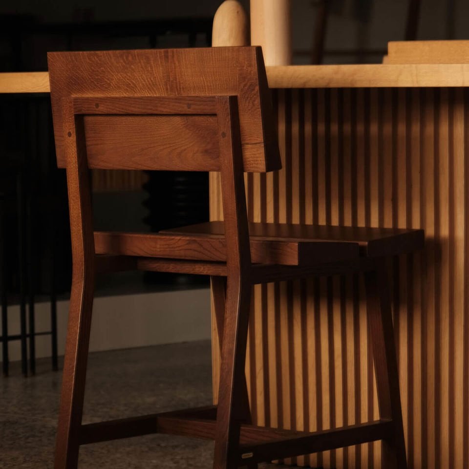 Solid Oak Chair with Backrest – PI Series Forest